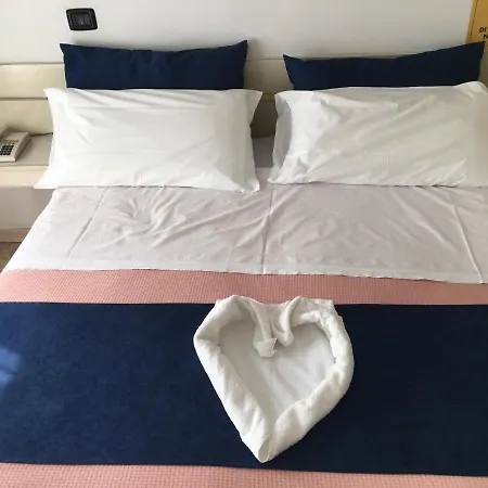 Dea Della Salute بيلاريا-إيجيا مارينا