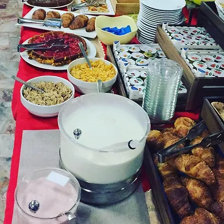 Hotel Dea Della Salute